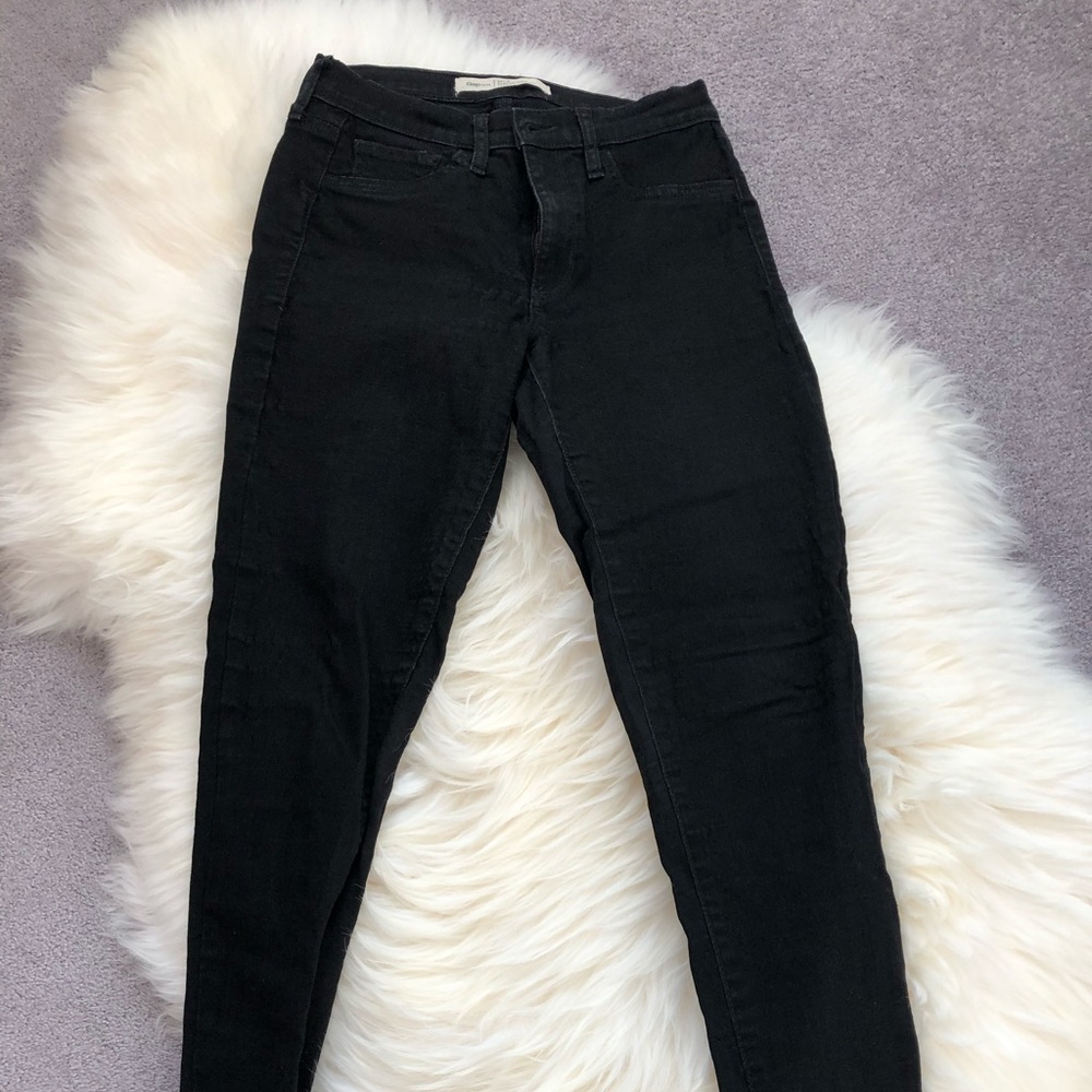 Gap black distressed skinny jeans